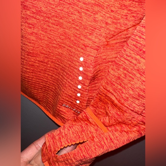 Women’s Nike Element Sphere Half Zip Thermal Pullover Small Orange Red - Picture 4 of 4